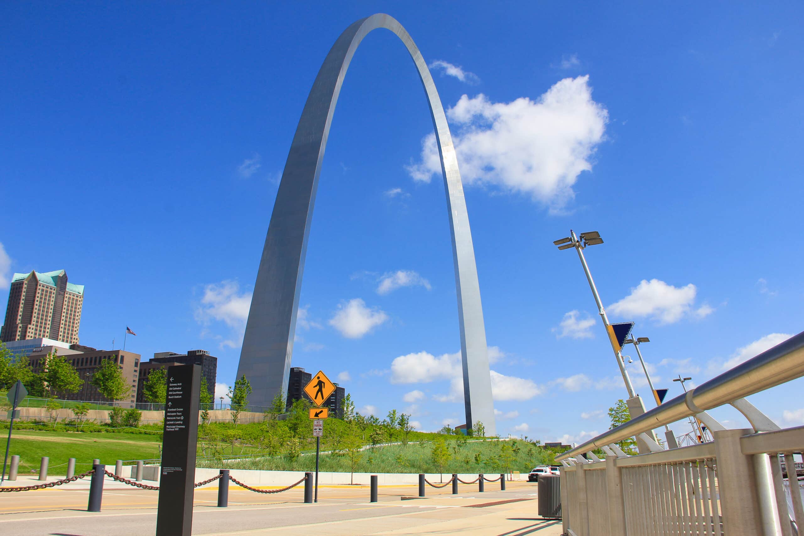 City Arch River Central Riverfront / Leonor K. Sullivan Blvd.